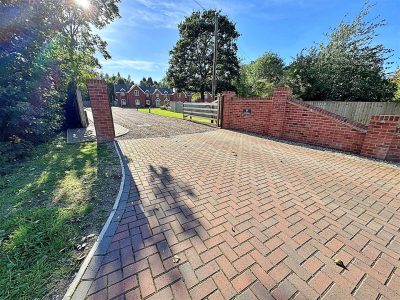 Great Coates Road, Great Coates