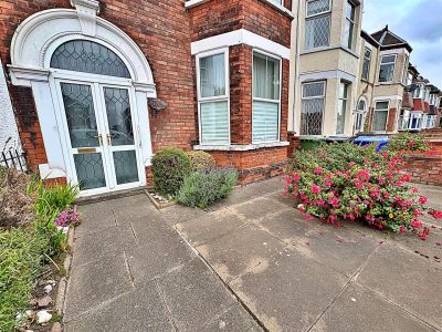 Grimsby Road, Cleethorpes