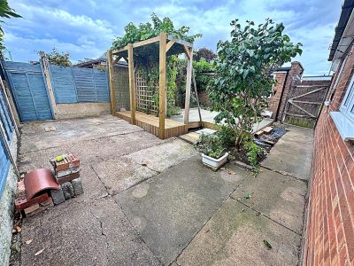 Holton Road, Grimsby