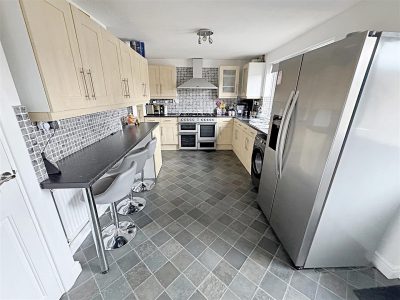 Walnut Crescent, Cleethorpes